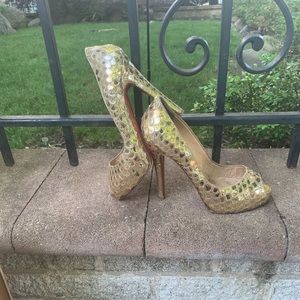 Christian louboutin gold Poseidon size 36.5